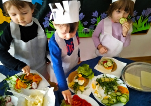 Dzieci tworzą własne zdrowe kanapki