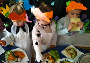 Dzieci tworzą własne zdrowe kanapki