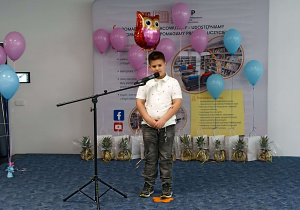 Igor recytuje wiersz „Wiosenne porządki” Jana Brzechwy.