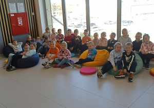 Przedszkolaki odpoczywają.