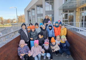 Grupa pomarańczowa po wizycie w „SOWIE”.