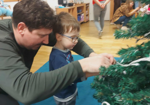 Świąteczne warsztaty z rodzicami