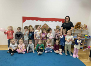 Poznajemy zawód "Kosmetyczka"