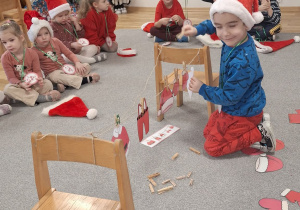 Wieszamy pranie Świętego Mikołaja