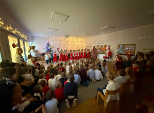 Wspólne świąteczne spotkanie w przedszkolu