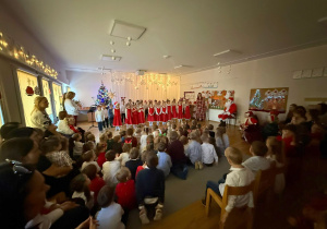 Wspólne świąteczne spotkanie w Grupie Pomarańczowej.