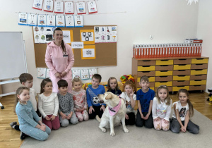 Dogoterapia w grupie Żółtej