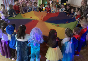 Bal karnawałowy w przedszkolu