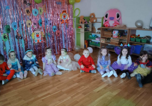 Bal karnawałowy w przedszkolu