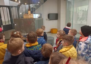 Poznanie ciekawostek i historii miasta w drodze na Wieżę Ratuszową.